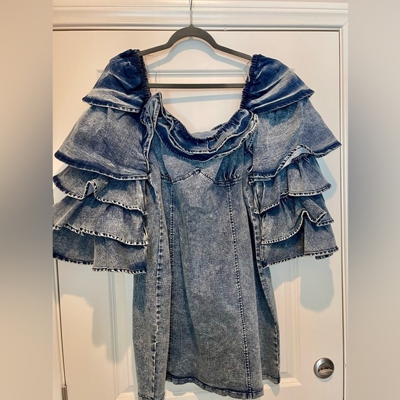 Ms. Diva Plus… Light Denim  Washed Dress! SLEEVES!! - Picture 4 of 5